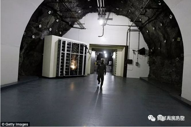 特朗普曾在抗議者包圍白宮期間躲進(jìn)地堡，如何應(yīng)急？(圖5)