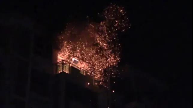 驚險，上海這起居民火災炸好幾次(圖1)