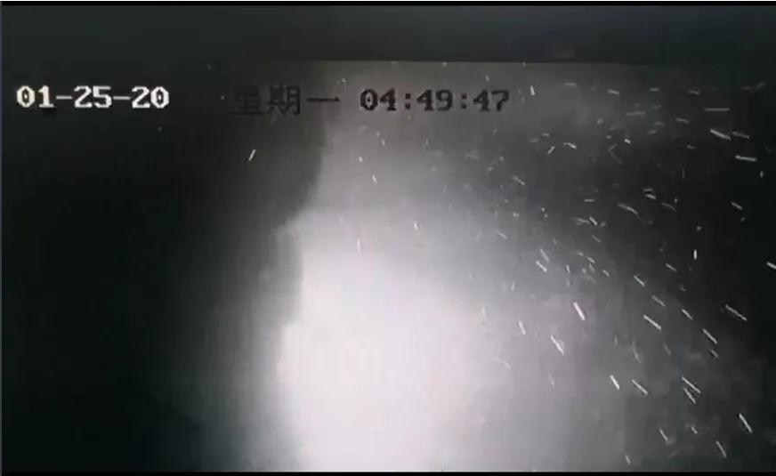 1米，5秒，兩人致死！電動自行車蓄電池火災警示！(圖4)